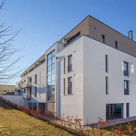 Strandvillen - Mit 1 Schlafzimmer, Kamin Und Balkon Dr-423 דירה בינץ