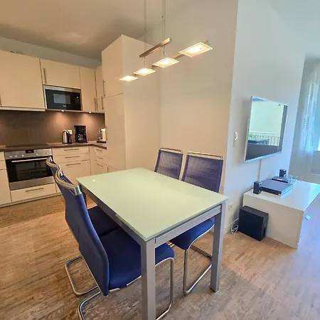 Apartment Strandvillen - Mit 1 Schlafzimmer, Kamin Und Balkon Dr-423